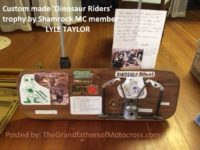 2018 3-24 b12f Shamrock LYLE TAYLOR made, DINOSAUR riders trophy, Randsburg Reunion